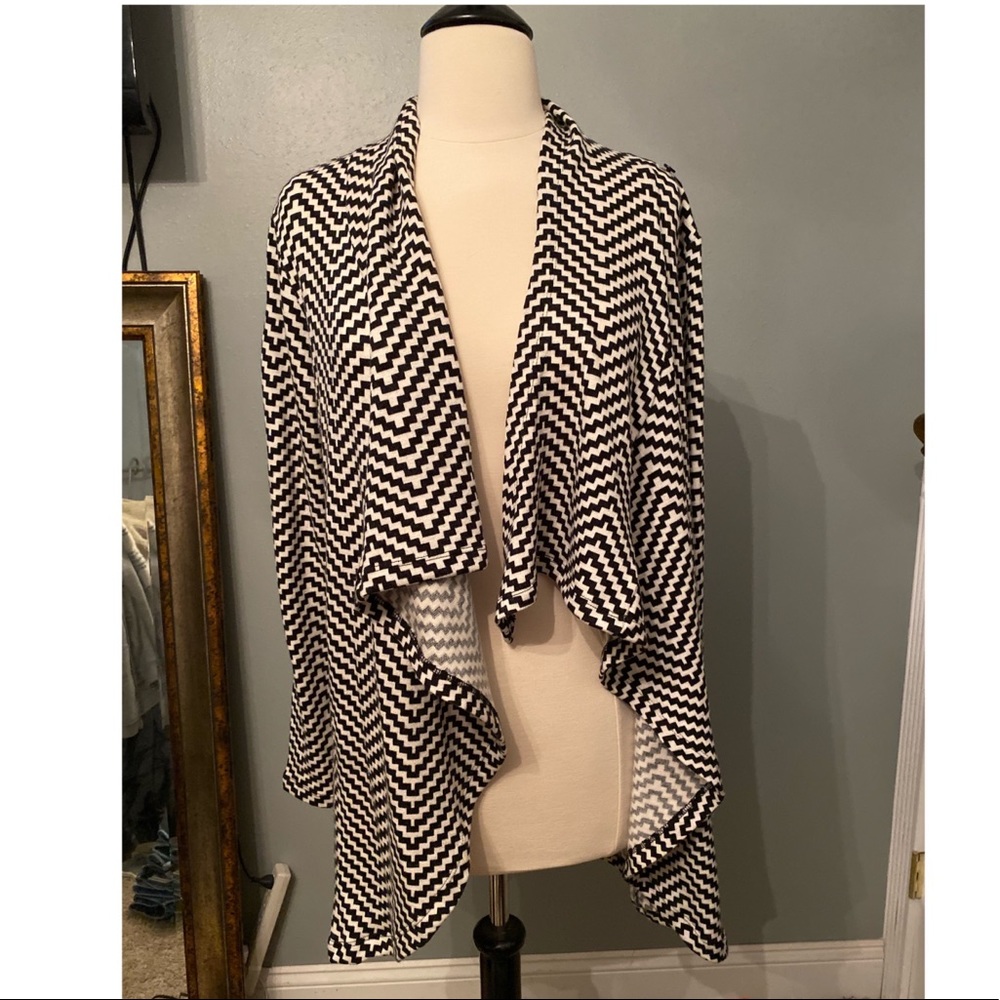 Cardigan/Sweater Top